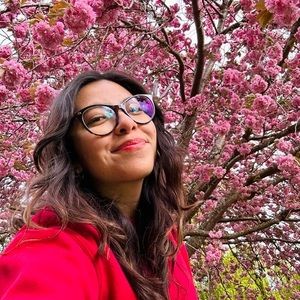 Meet your Posher, Ana dalia